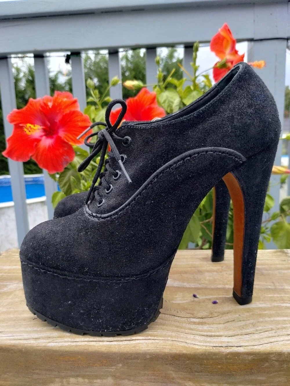 Penelope And Coco Women’s Black Suede Platform Lace-Up Heel Pumps 7